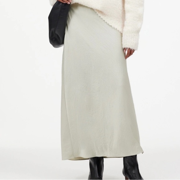 Madewell steel
Satin Maxi Slip Skirt - Picture 5 of 6